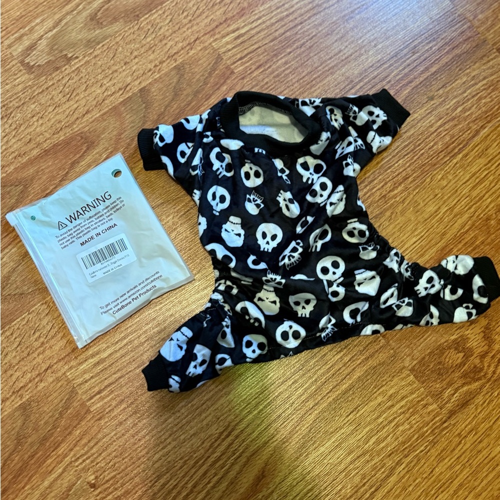 Pet | Dog Pajamas | Skulls | NWT